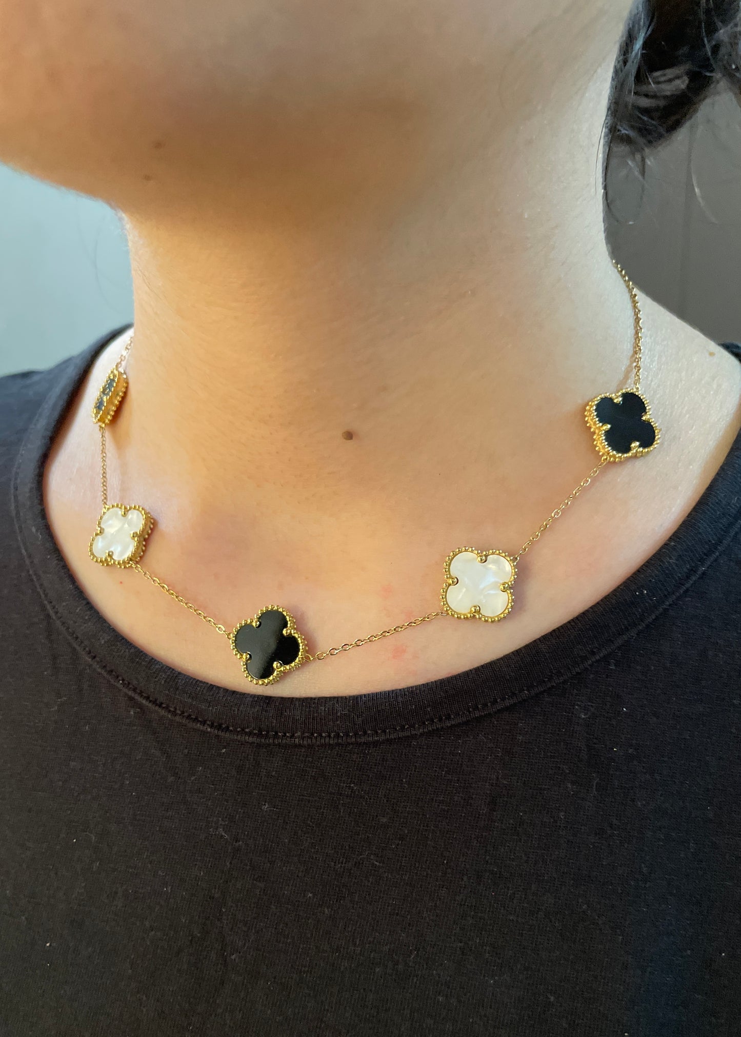 Clover serene necklace