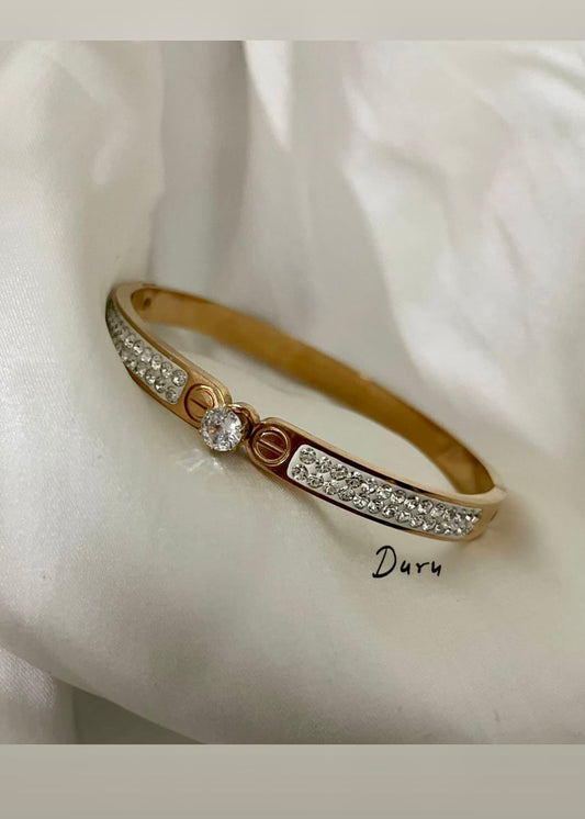Solitaire bracelet