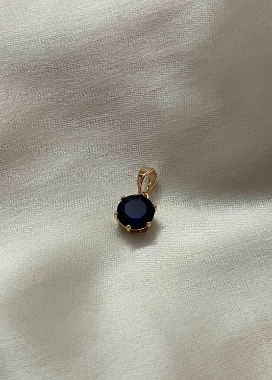 Blue hue pendant