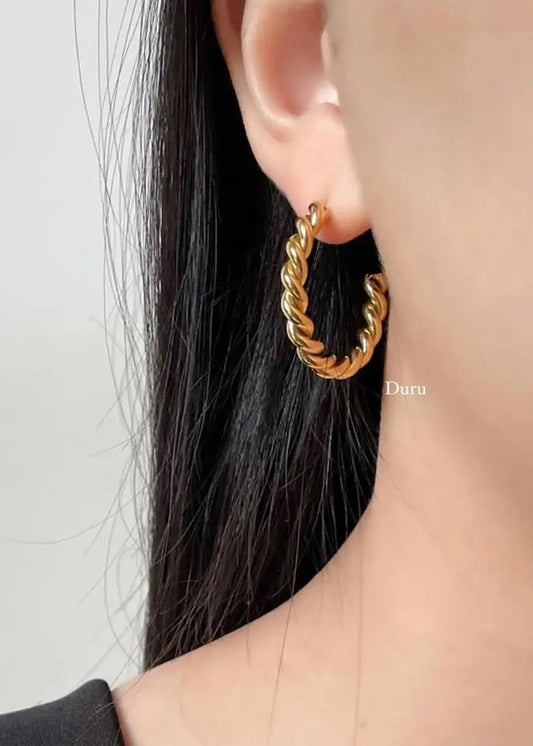 Twisted gold hoops