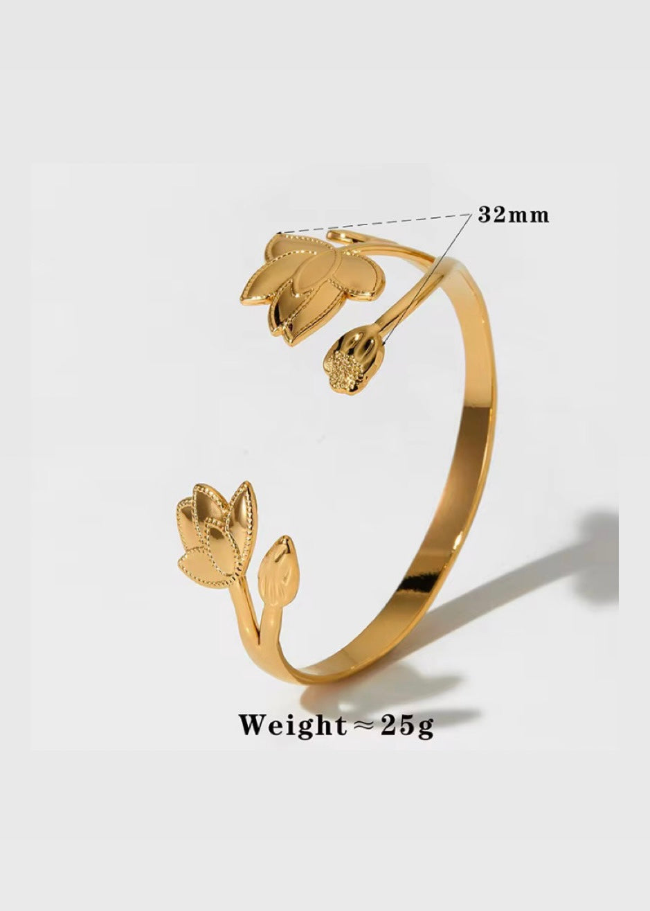 Lotus cuff bracelet