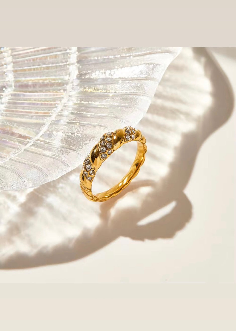 Alisha ring
