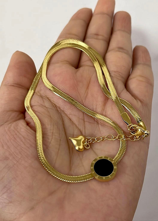 Roman snake necklace
