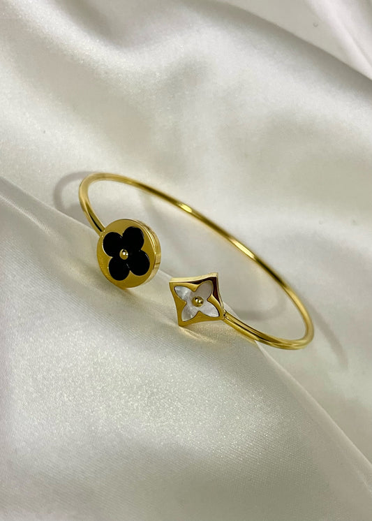 Clover cuff bracelet