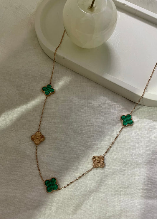 Green clover necklace