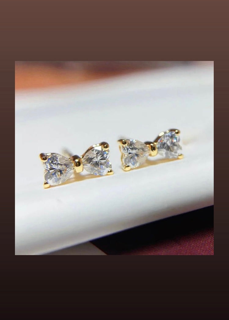 Solitaire bow earrings