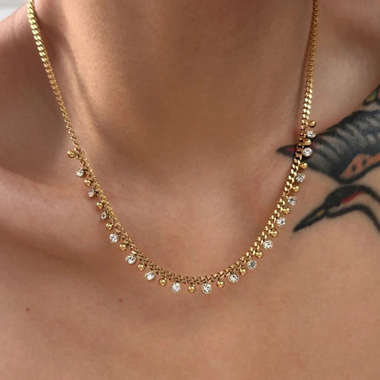 Scarlet necklace