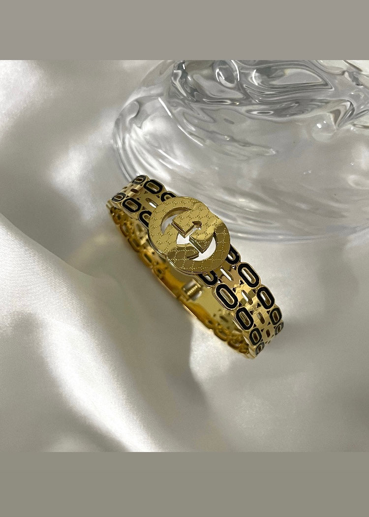 Mark bracelet