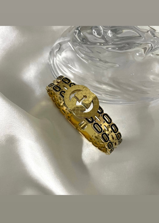 Mark bracelet