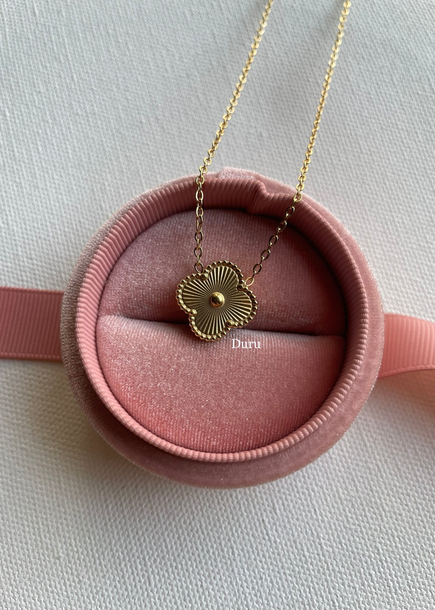 Clover necklace