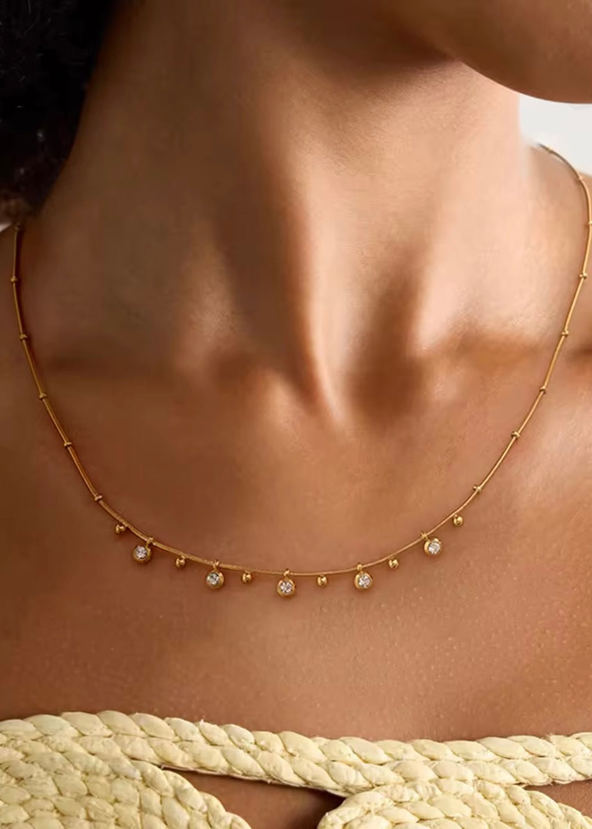 Twinkle line necklace