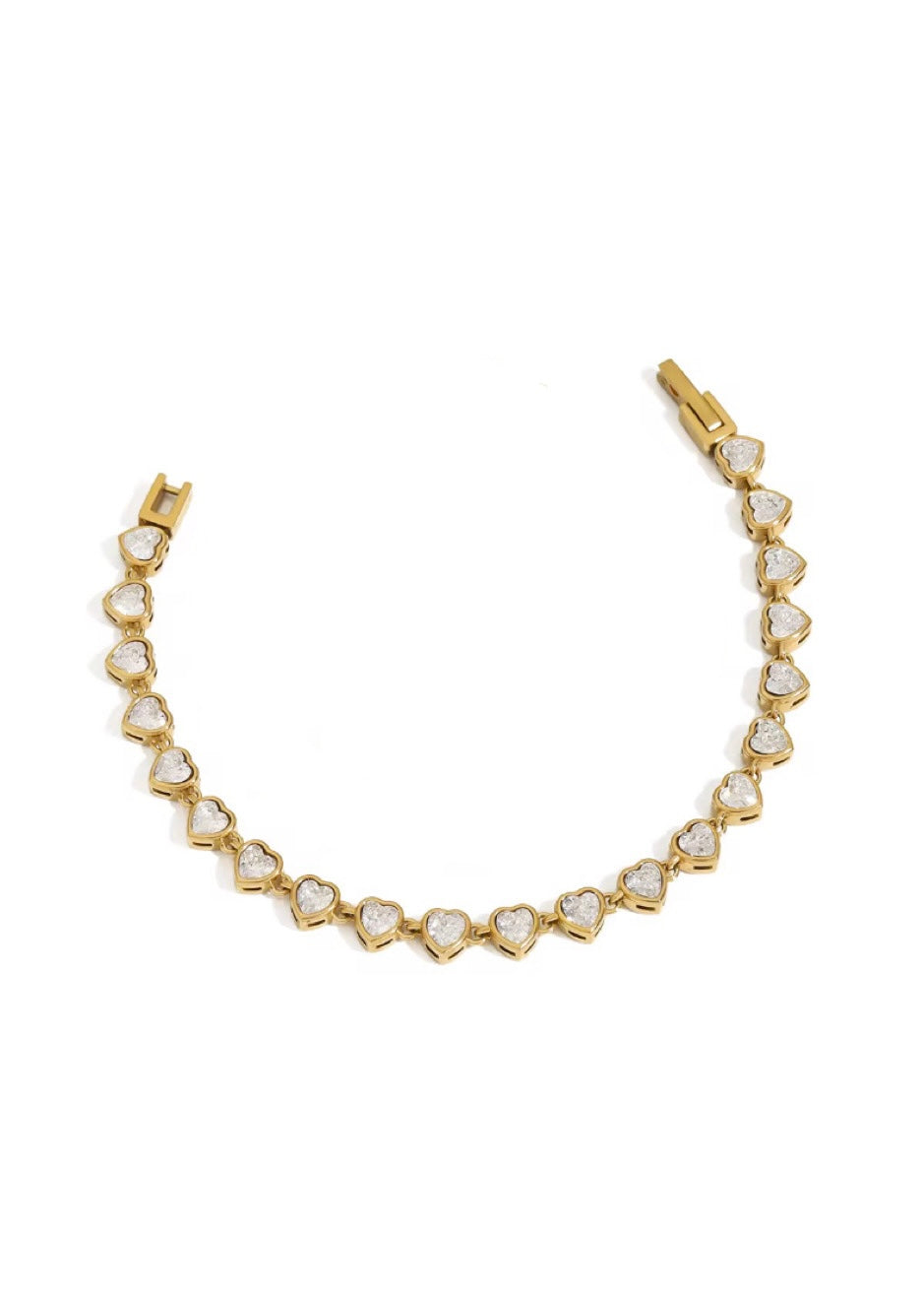 Dazzling hearts bracelet