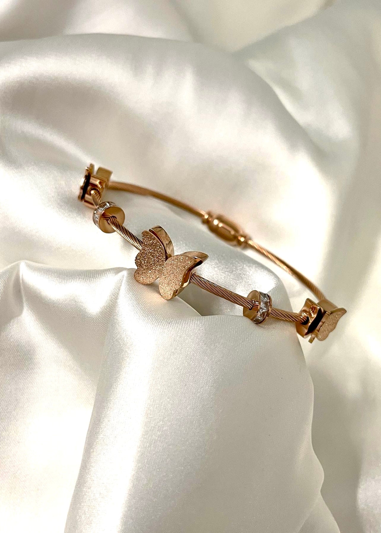 Flying butterfly bracelet