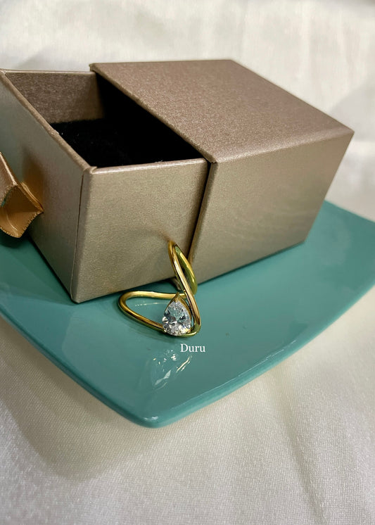 Solitaire V ring