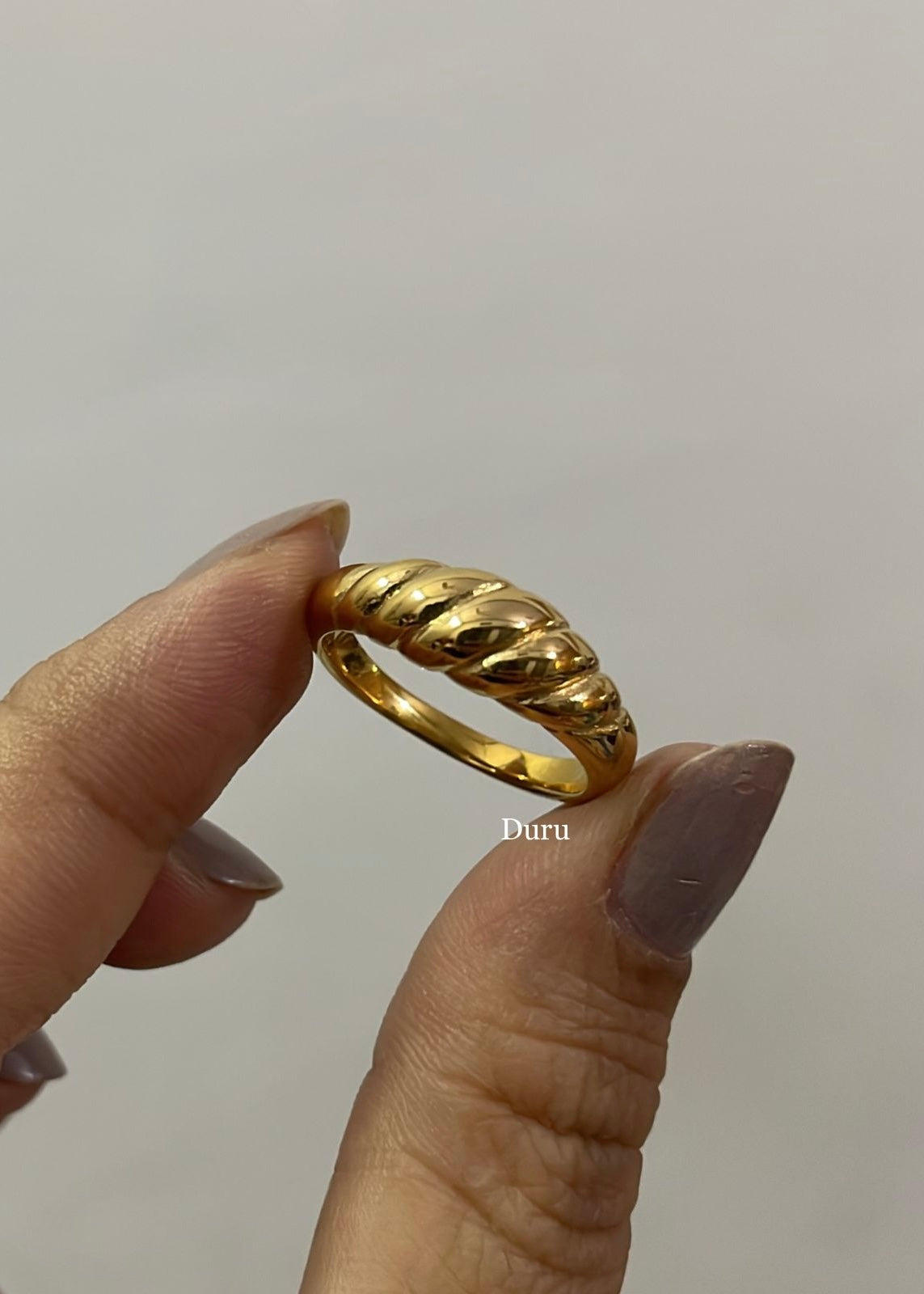 Croissant ring