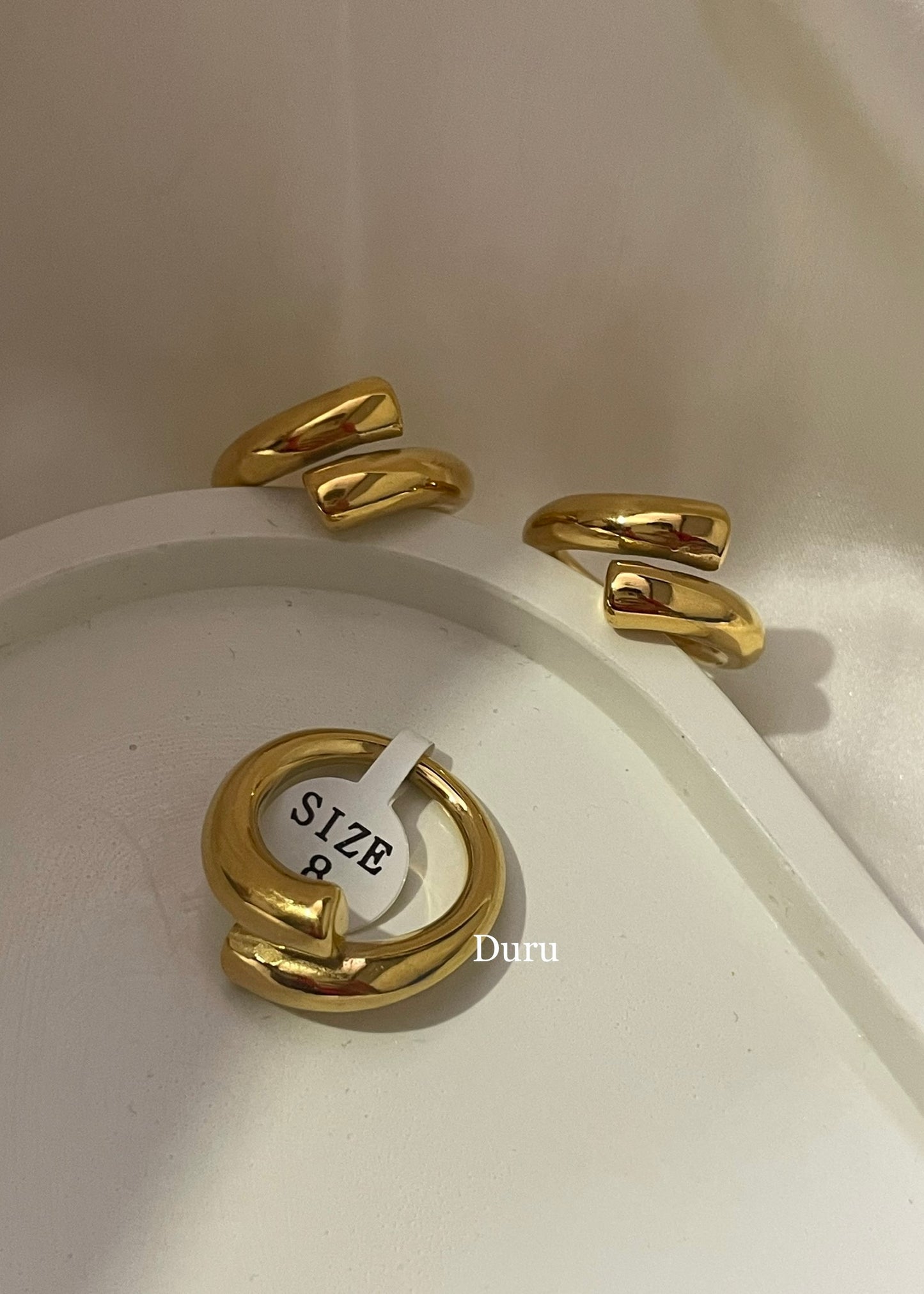 Bold gleam ring