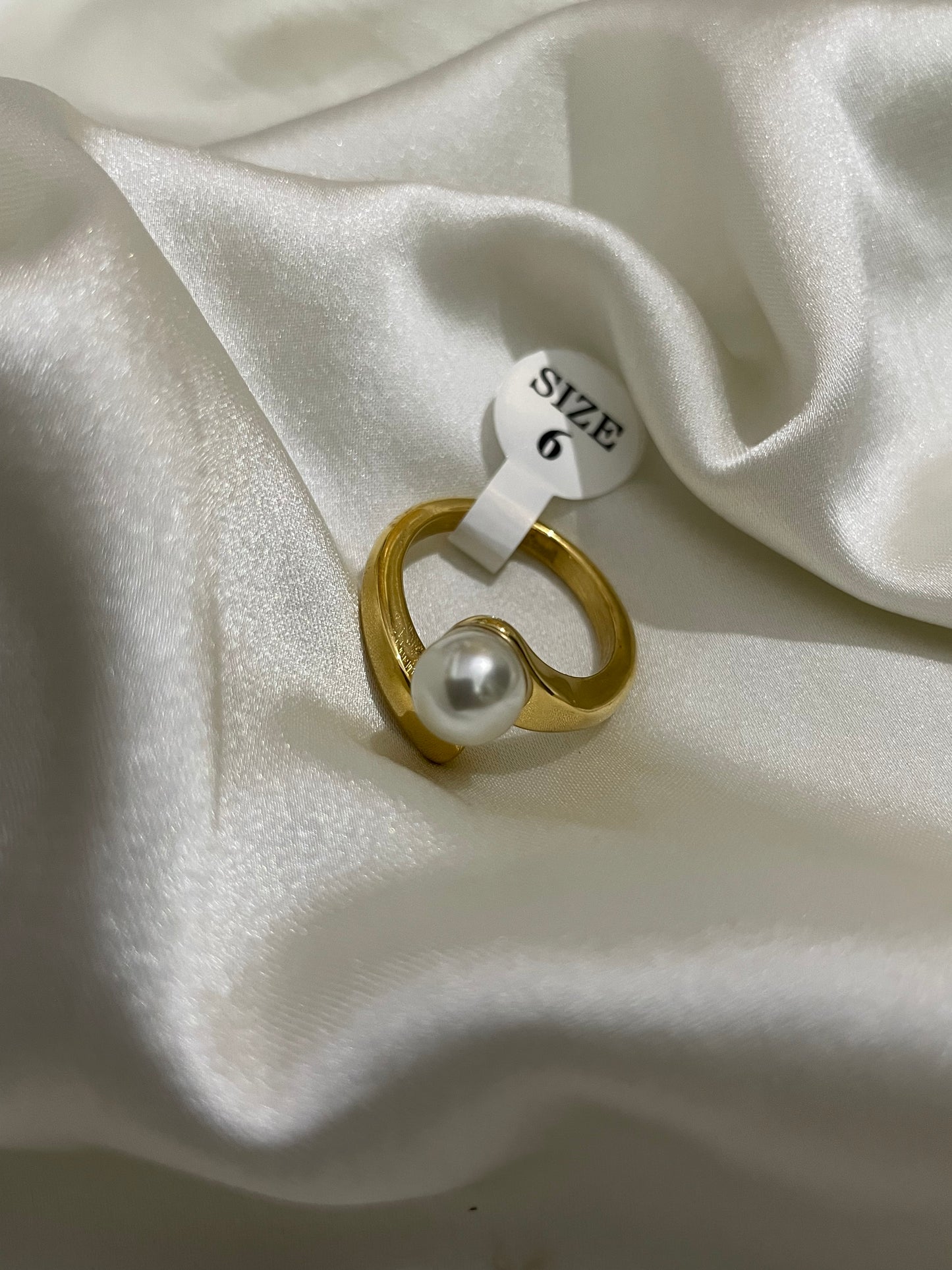 Pearl ring