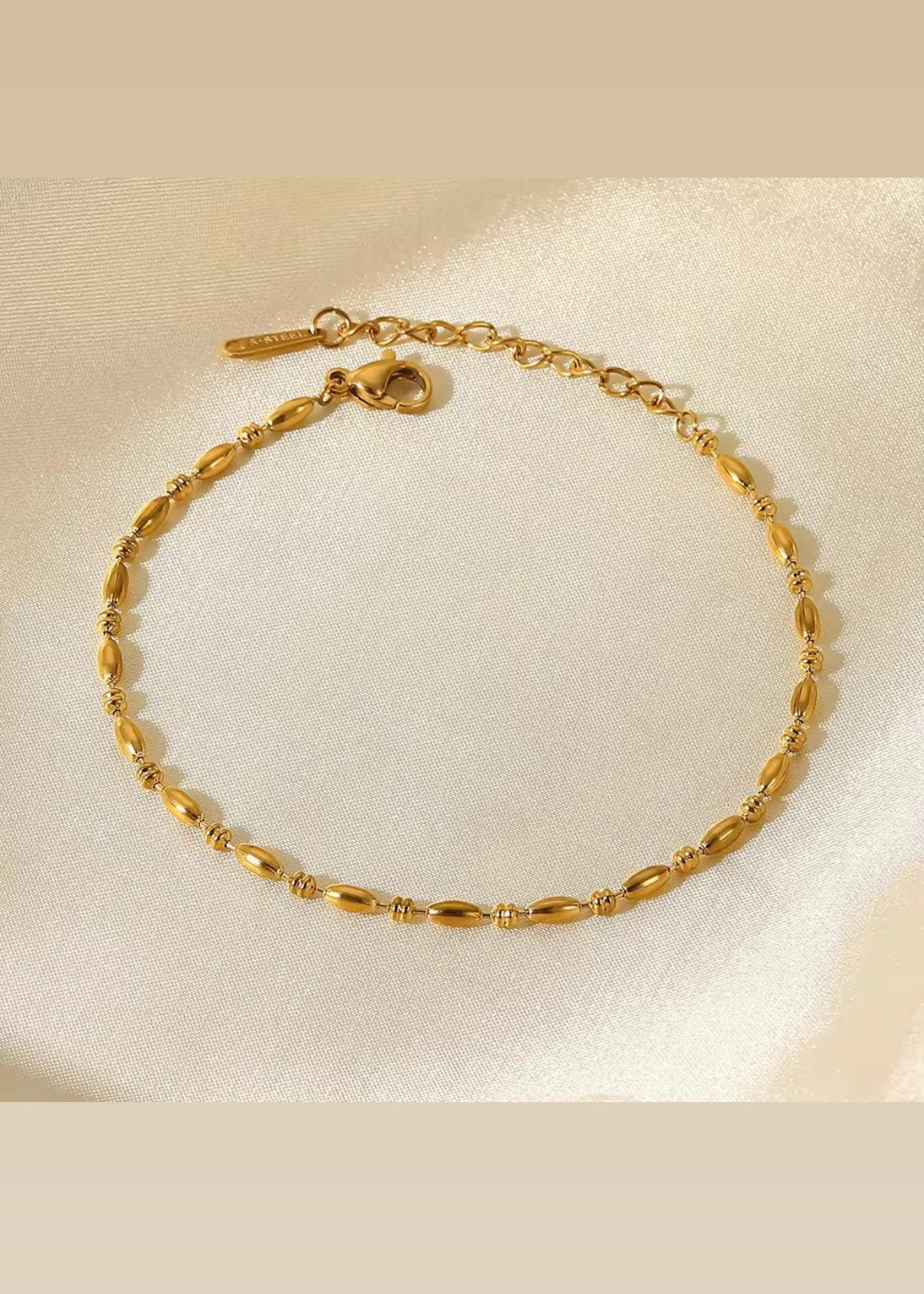 Minimal muse bracelet