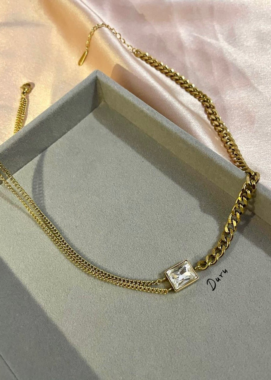 True solitaire necklace