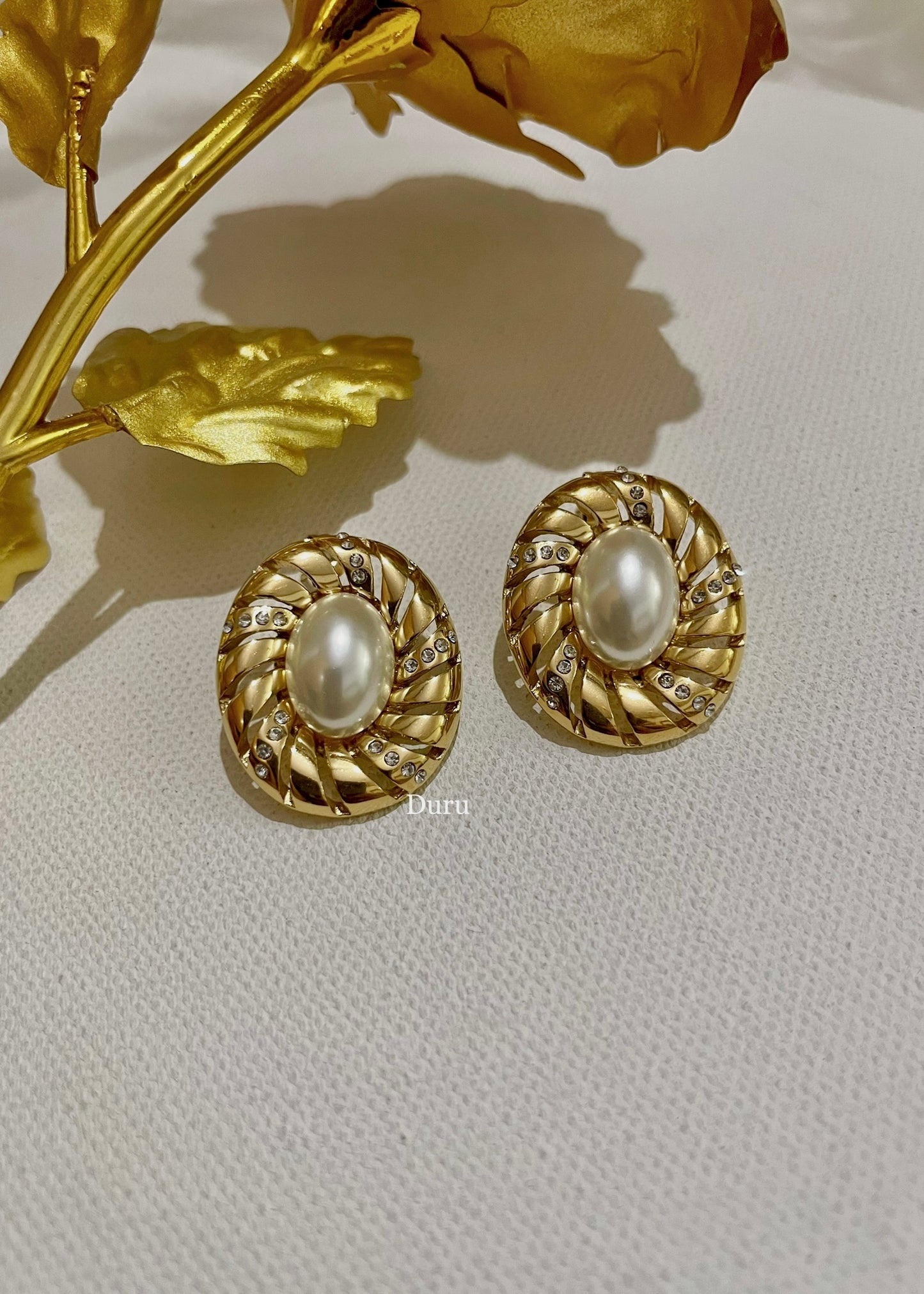 Statement pearl earrings