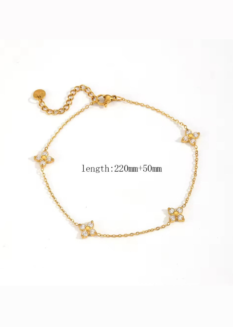 Belle clover bracelet