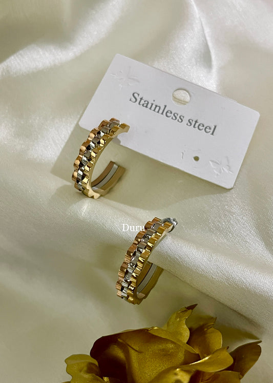 Tri-tone round hoops