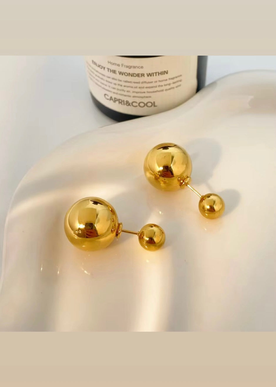 Golden ball earrings