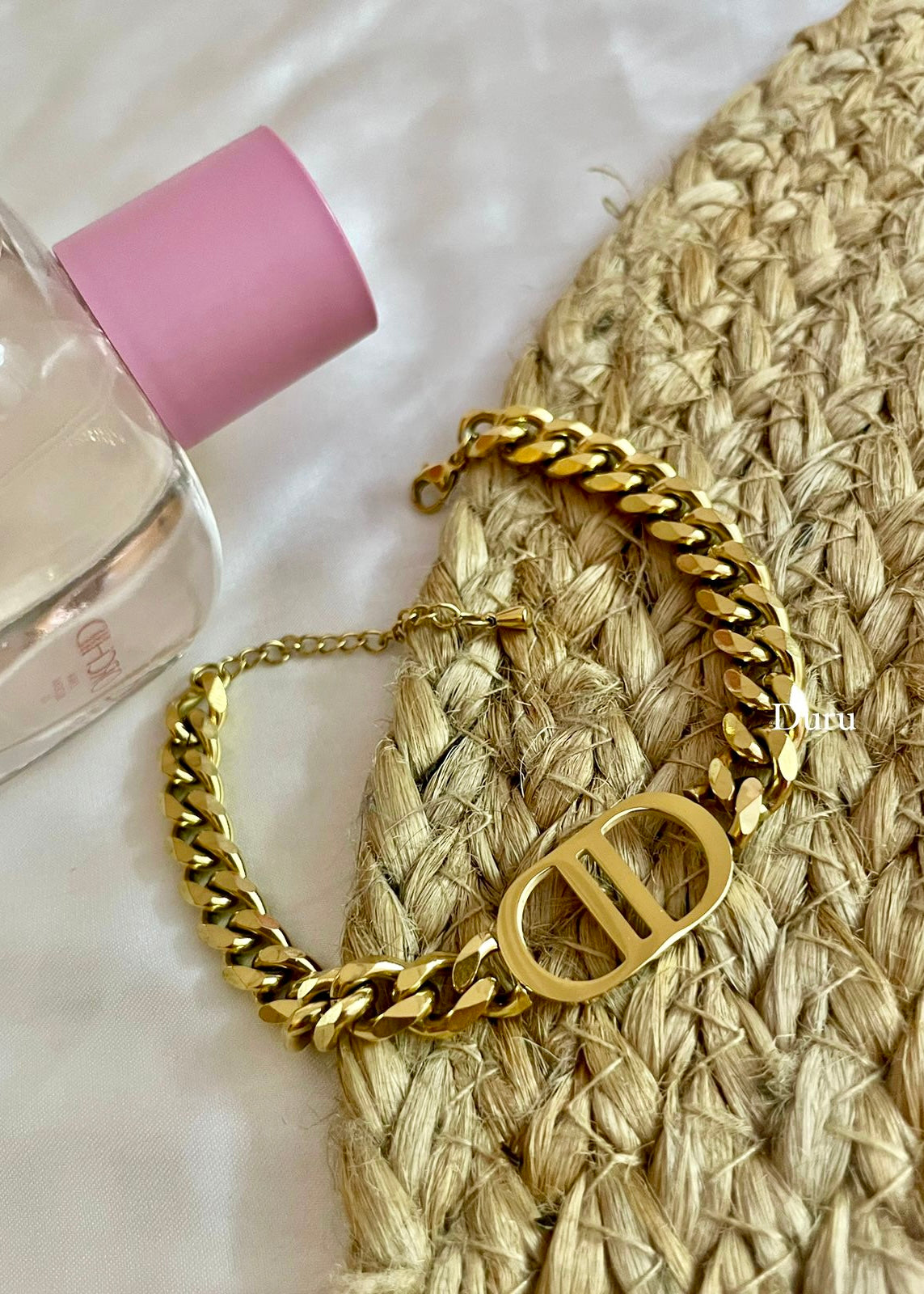 Bold bond bracelet