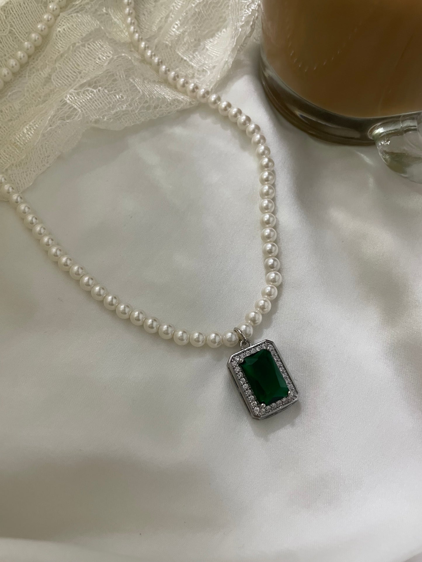 Pearl radiance necklace