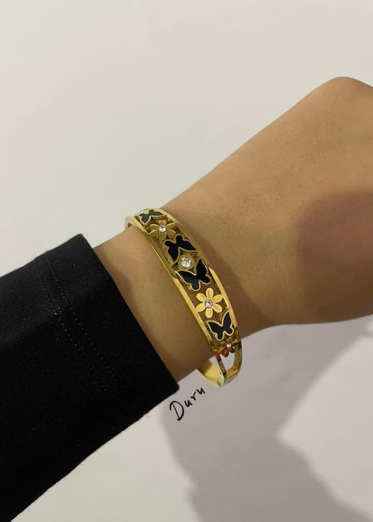 Petals & wings bracelet