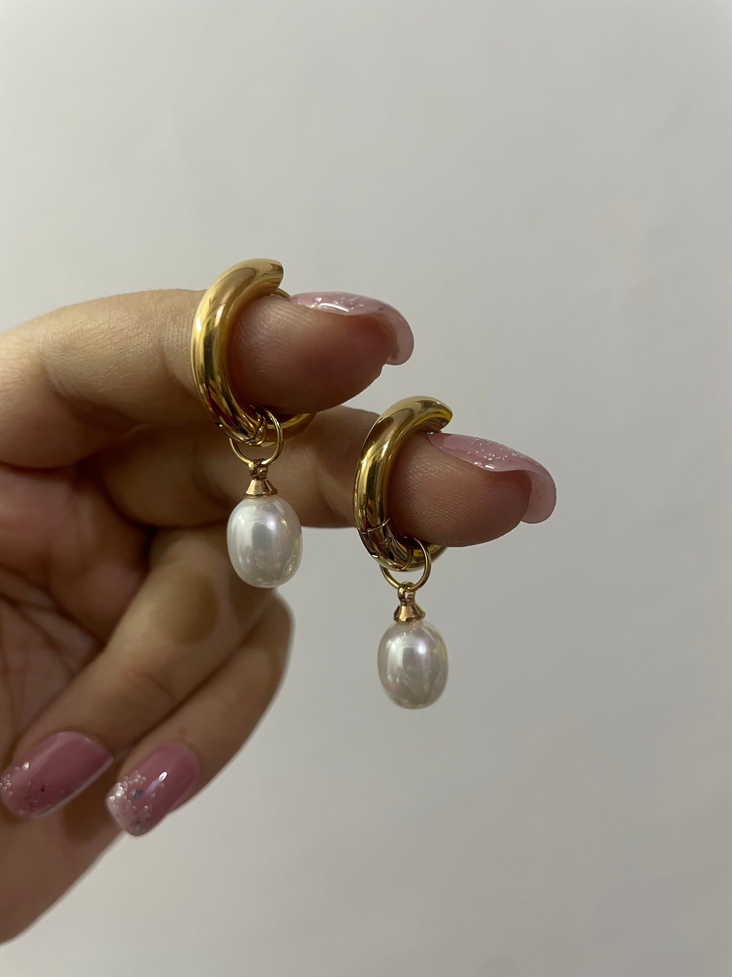 Detachable pearl hoops