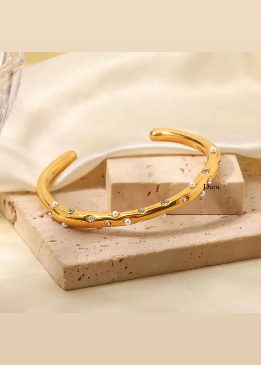 Ocean’s pearl cuff bracelet