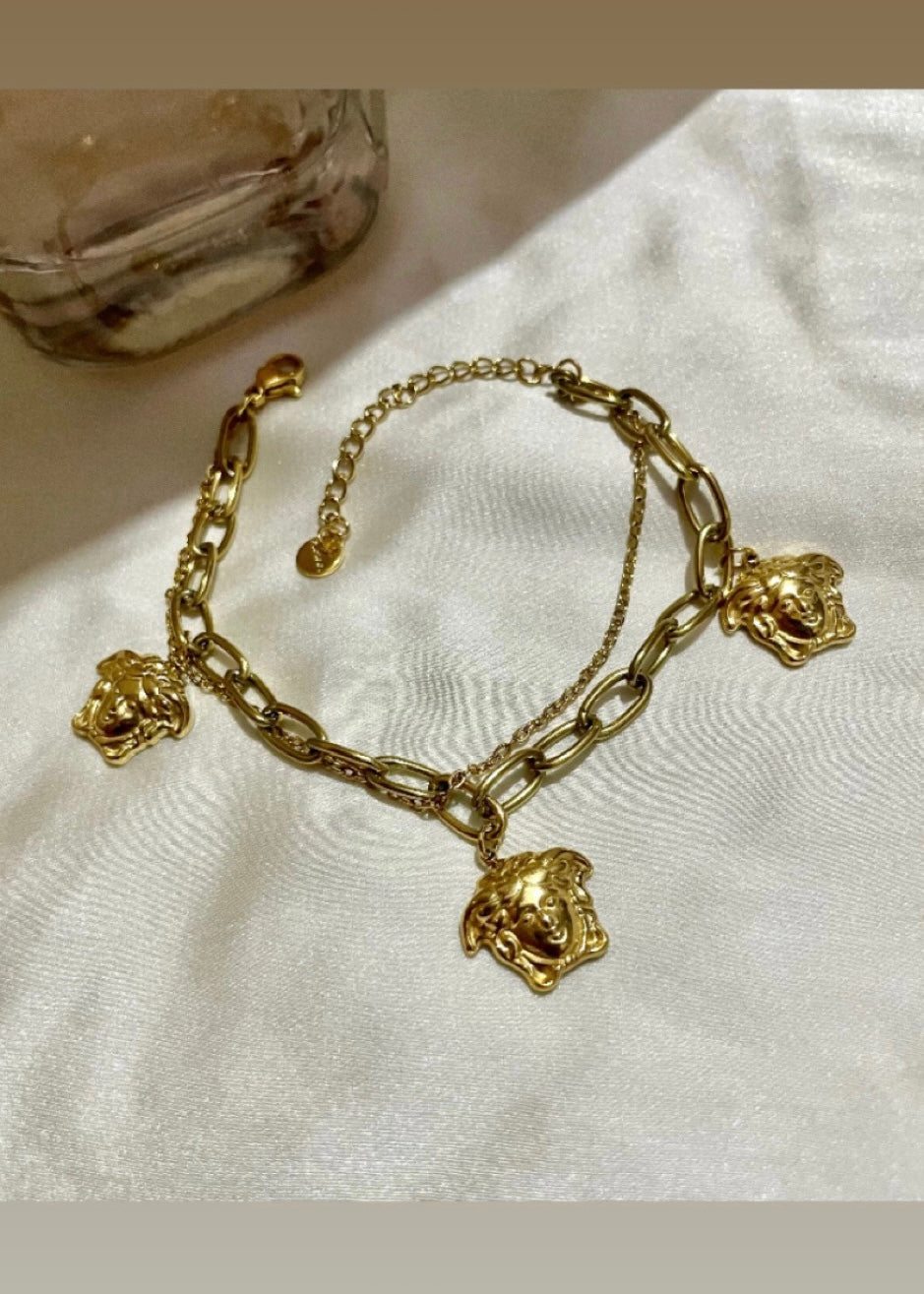 Medusa charms bracelet