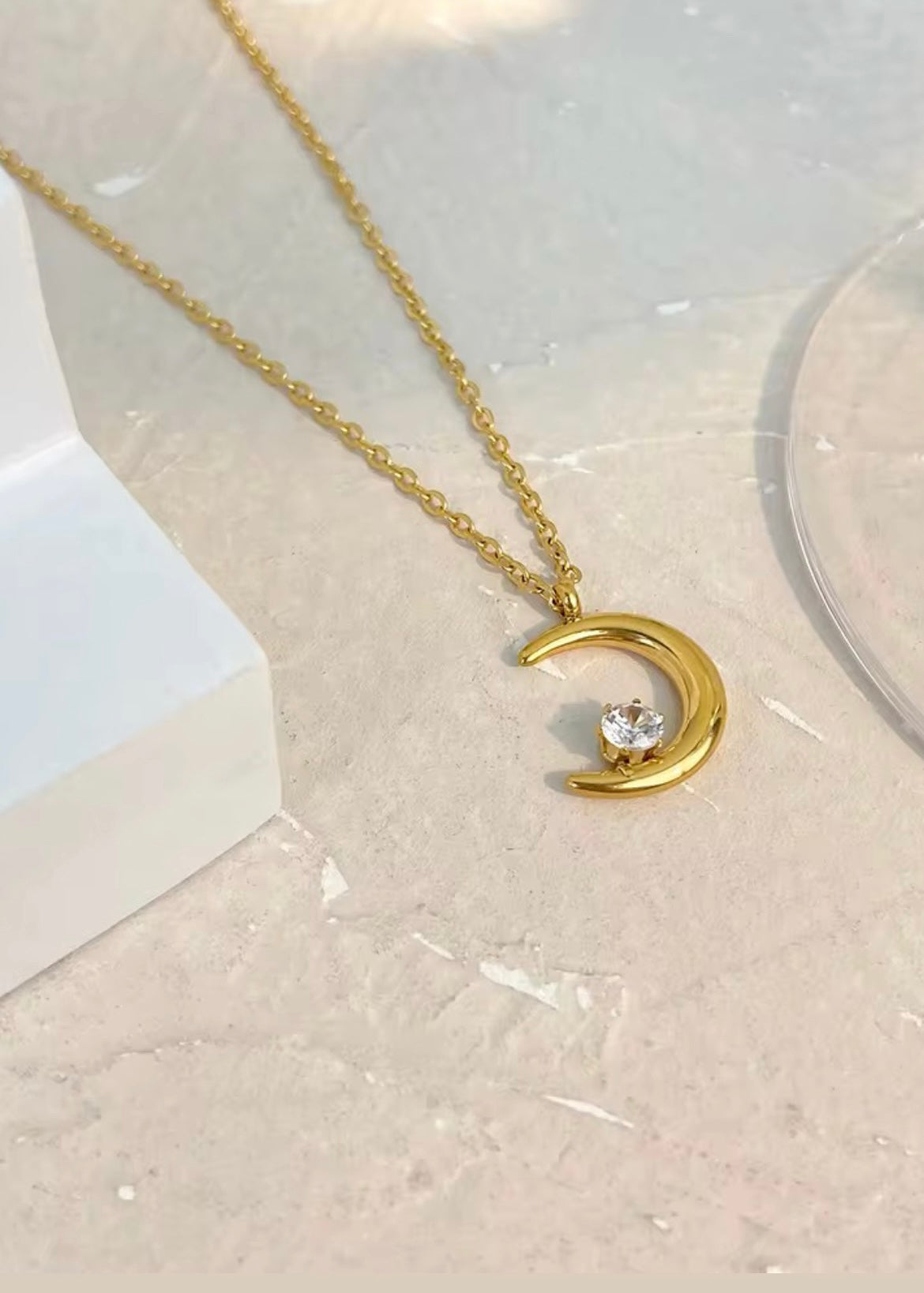 Solitaire moon necklace