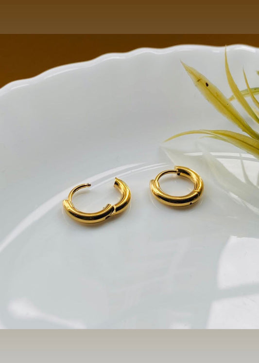 Mini gold hoops