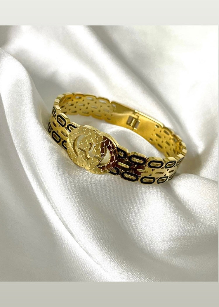 Mark bracelet