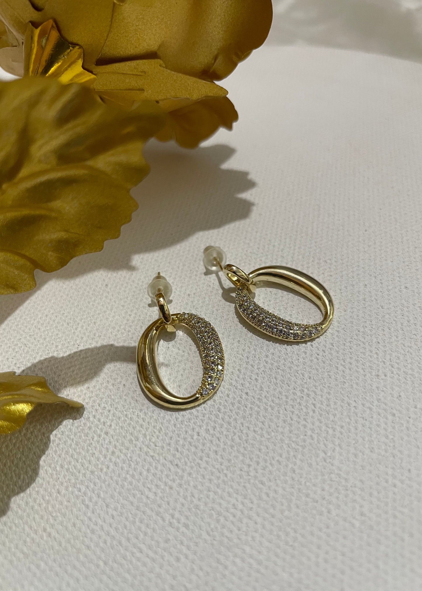 Eterna oval earrings