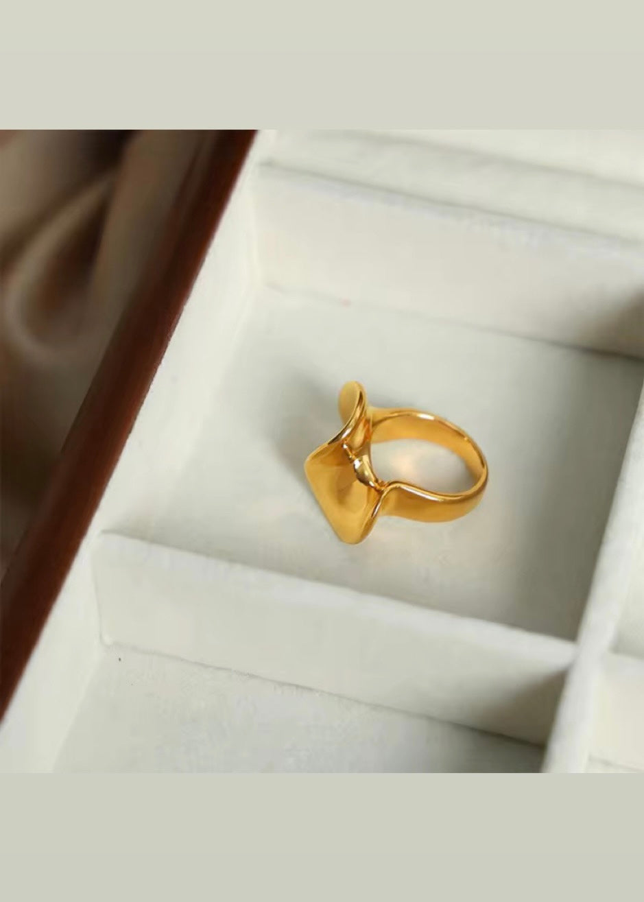 Frill ring