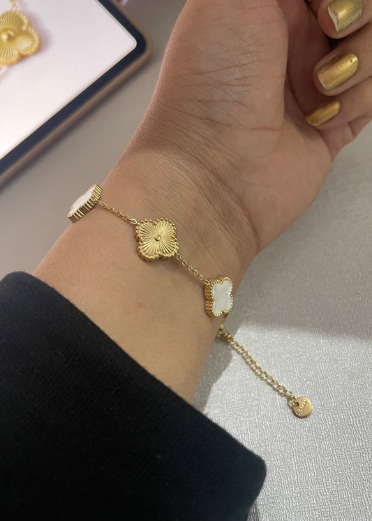 White luxe clover bracelet