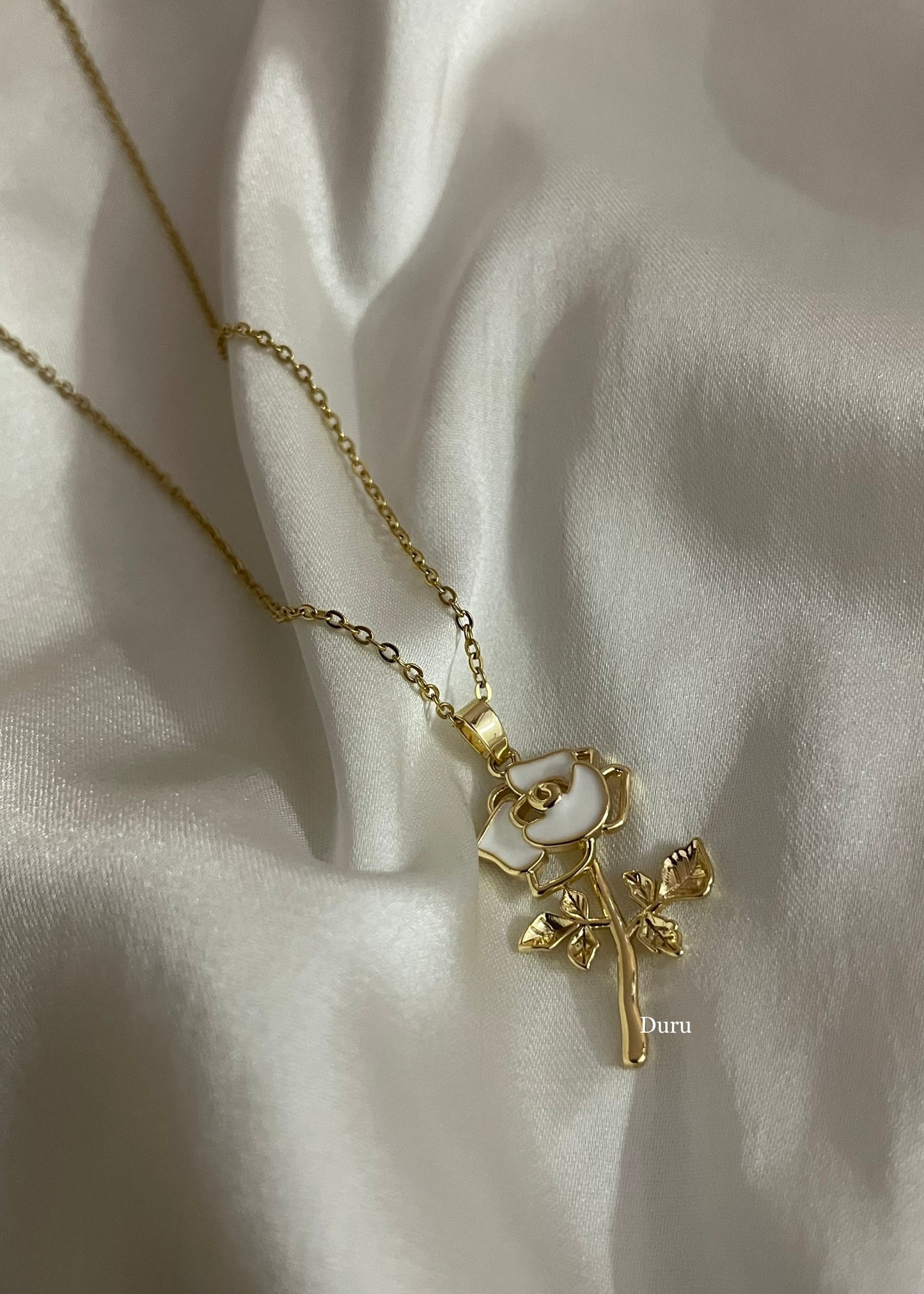 Rose necklace