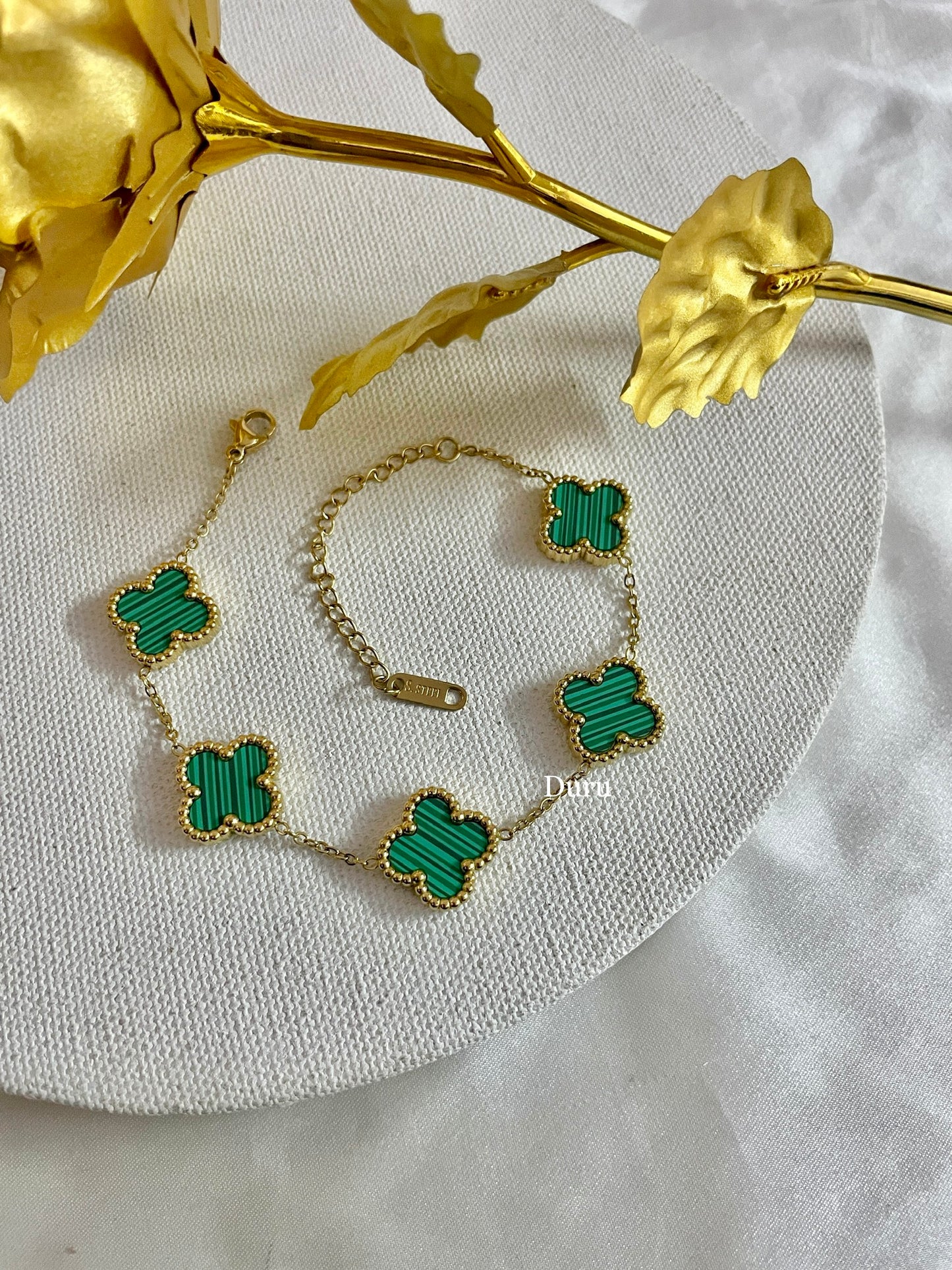 Green clover bracelet