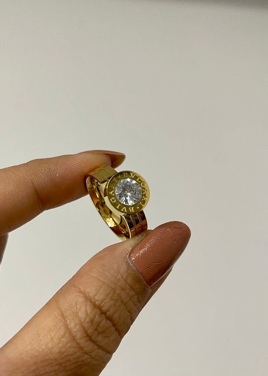 Vogue solitaire ring(Gold)
