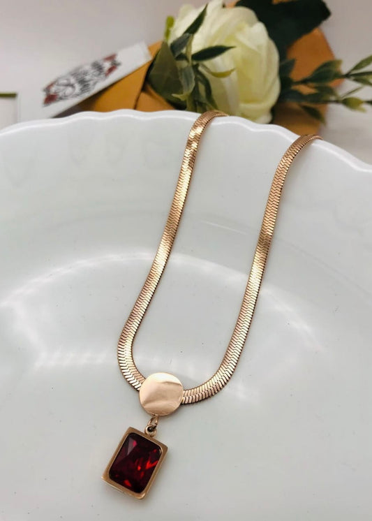 Garnet glow necklace