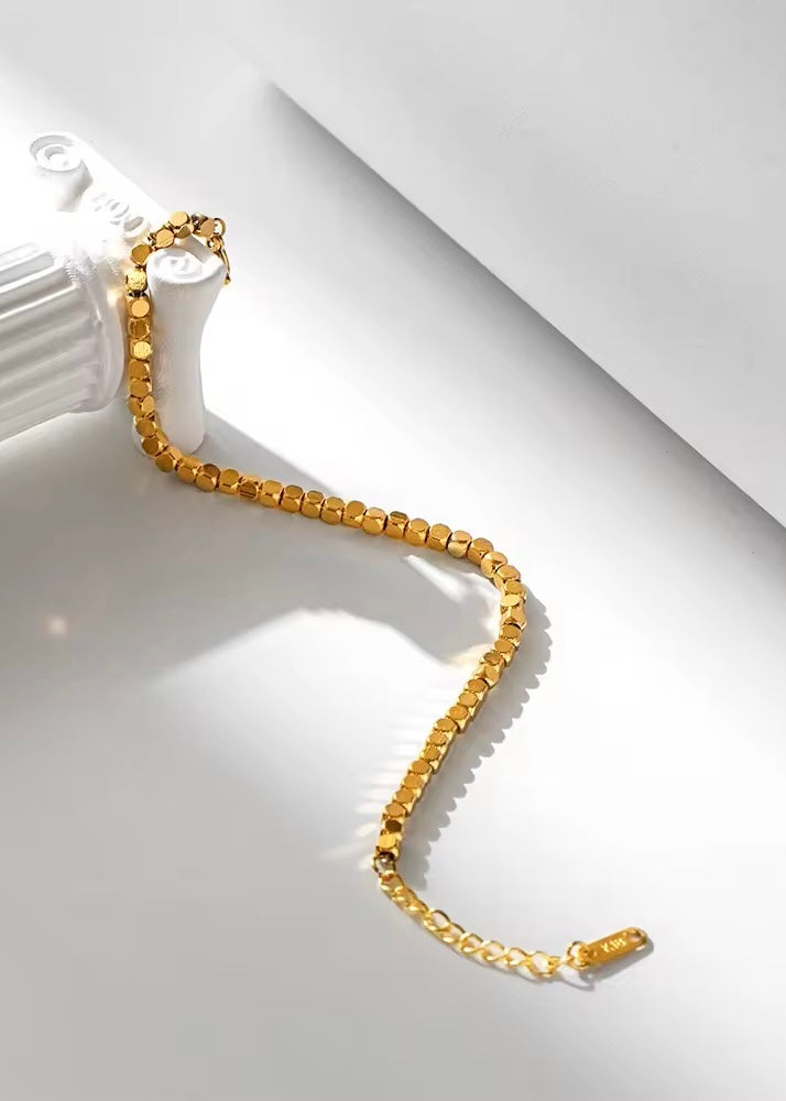 Gold beam bracelet