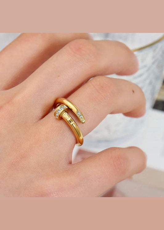 Luxe nail ring