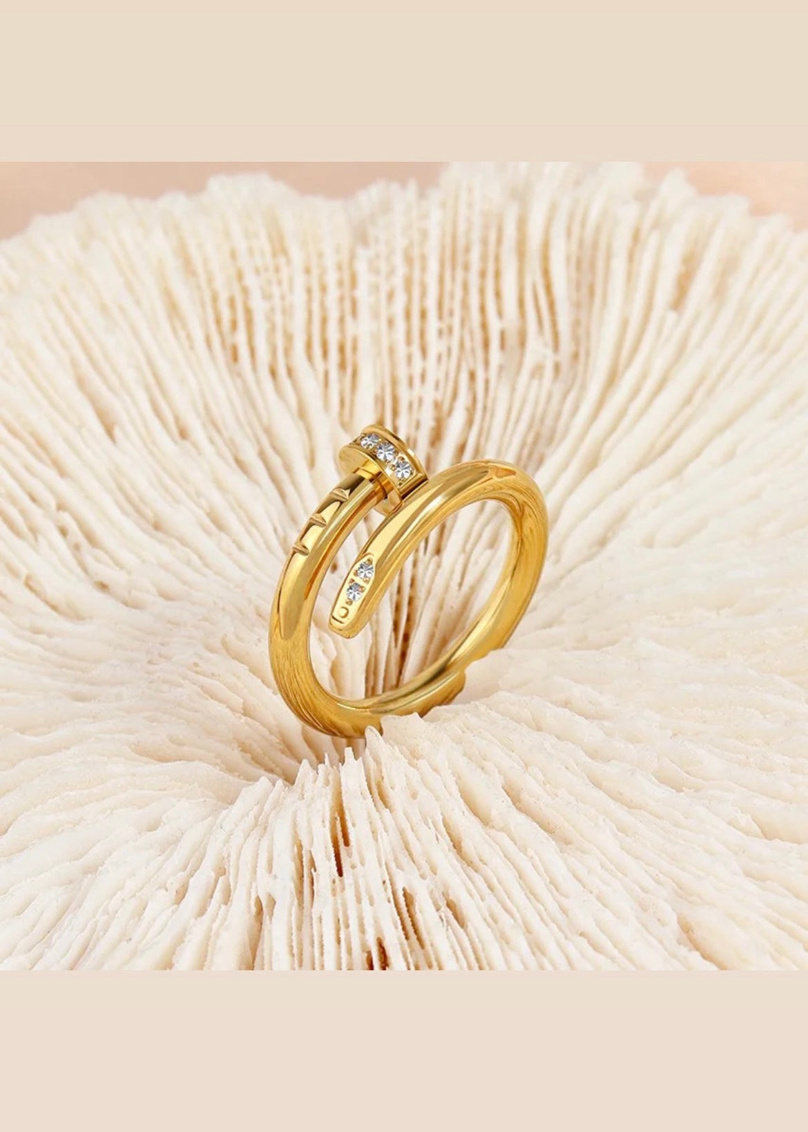 Luxe nail ring